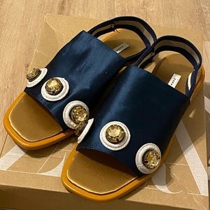 Zara sandals size 7 1/2